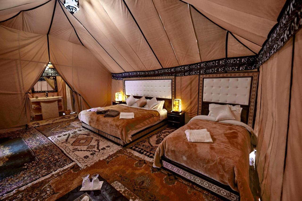 Desert Camp Camel & Sandboarding Merzouga Luaran gambar