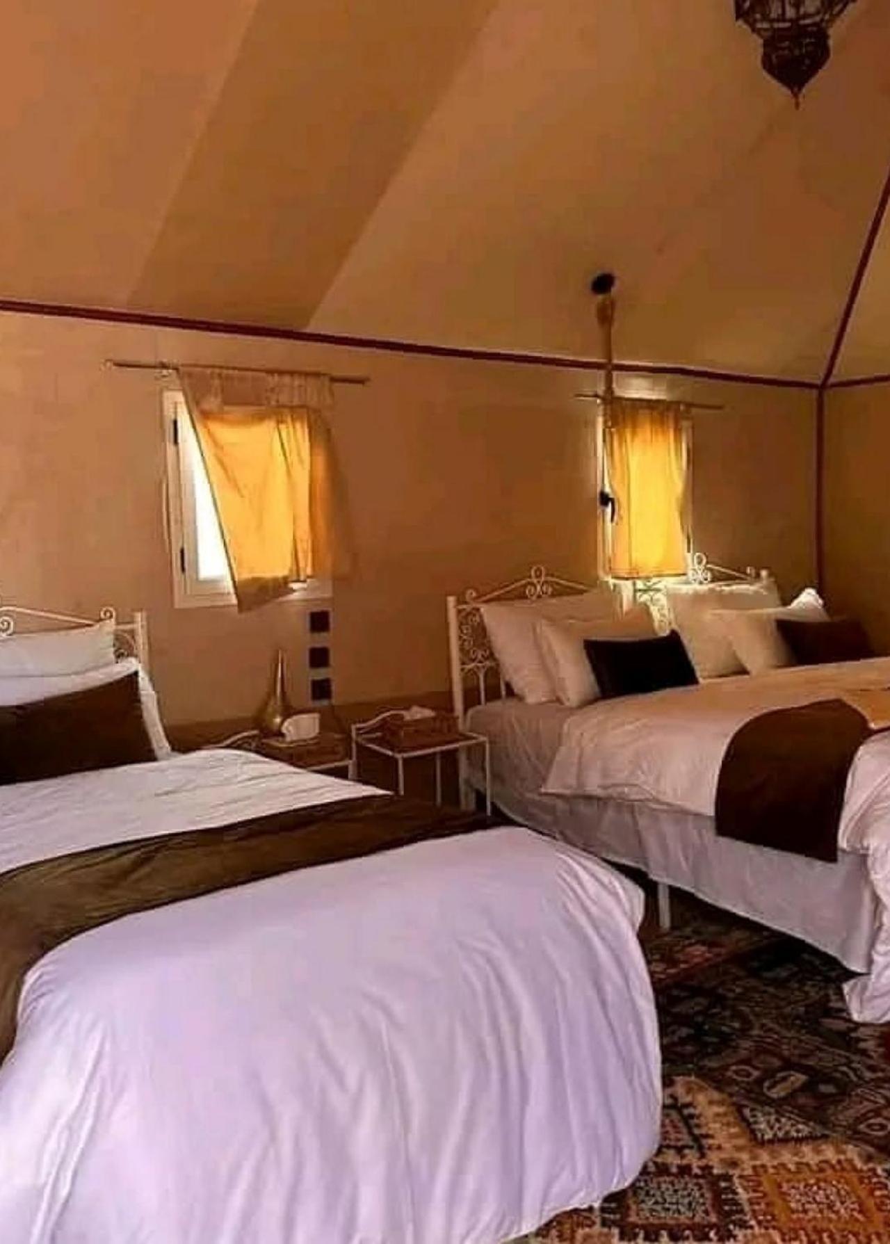 Desert Camp Camel & Sandboarding Merzouga Luaran gambar