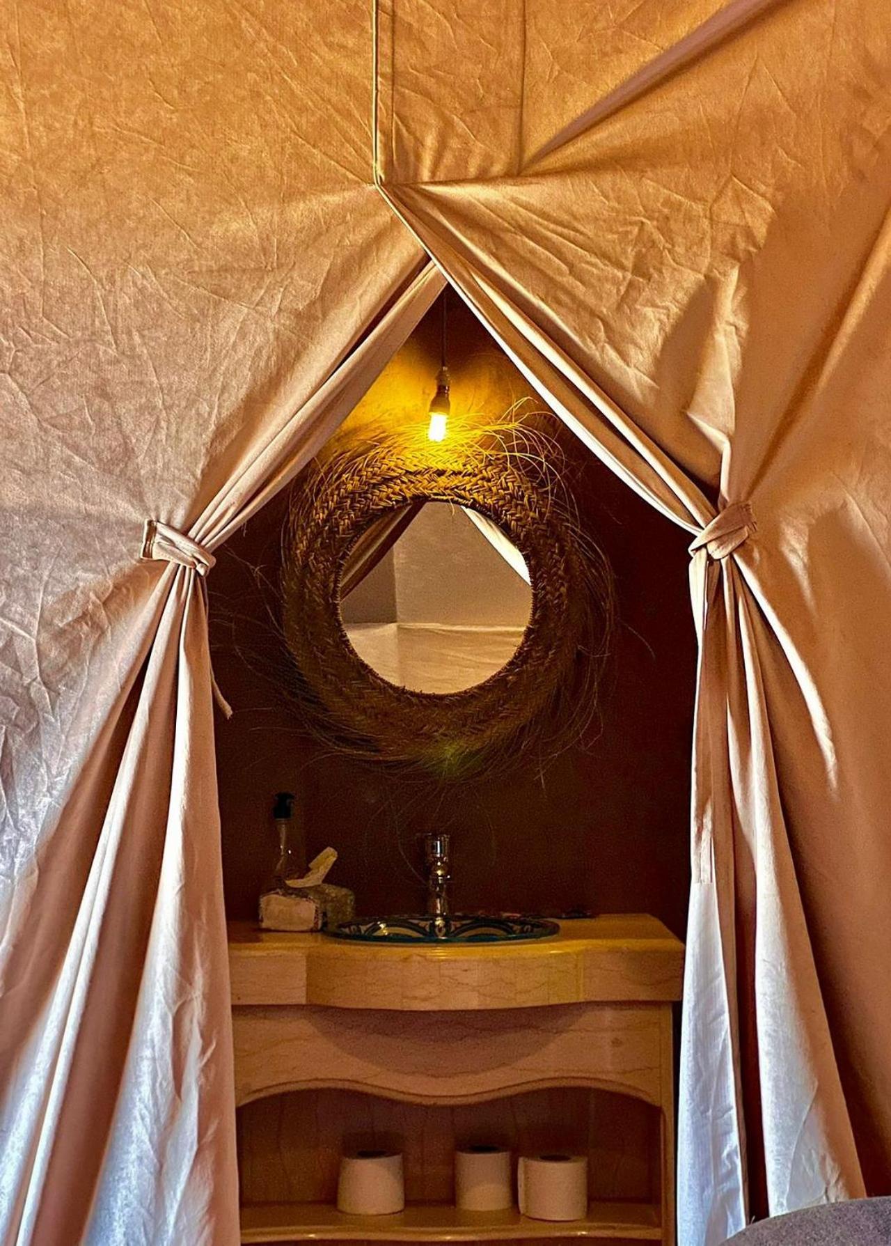 Desert Camp Camel & Sandboarding Merzouga Luaran gambar
