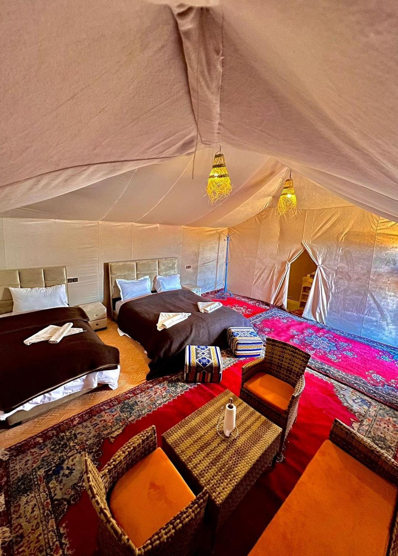 Desert Camp Camel & Sandboarding Merzouga Luaran gambar
